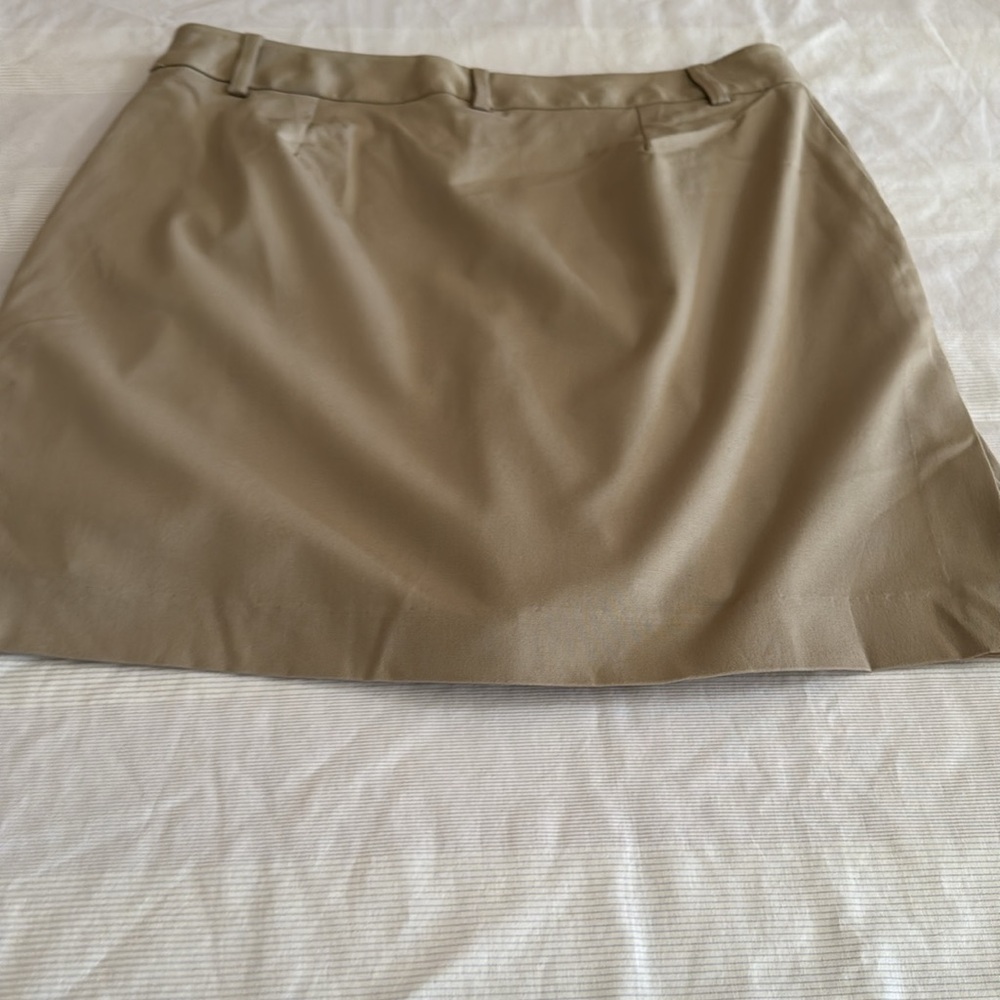 🏌️♀️🎾NWT TEHAMA skort 10 tan - Picture 7 of 7